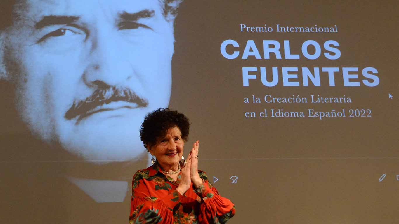premio carlos fuentes 2022